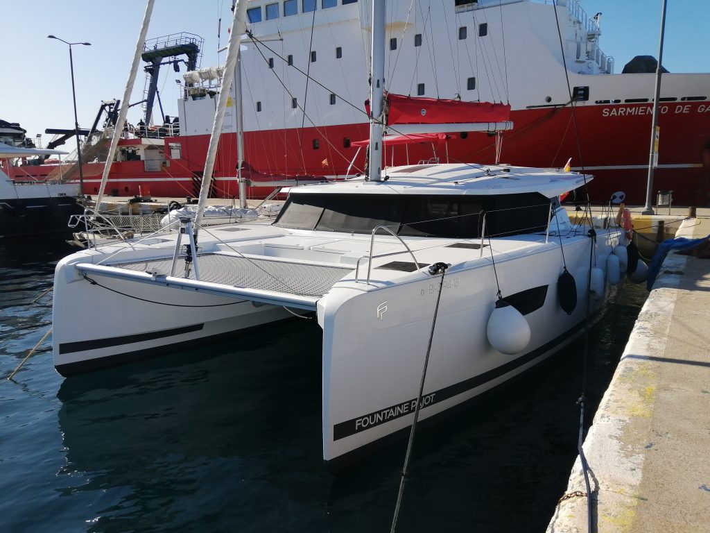 Catamarán Libertad VII en 2025 9 Vista de la proa