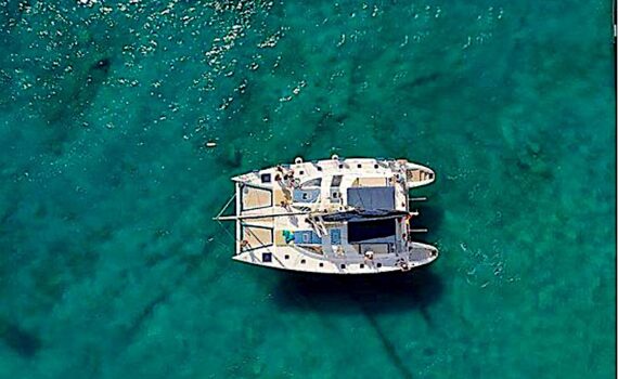 Fiesta en catamarán para grupos privados en Tenerife sur desde Puerto Colón (Adeje)